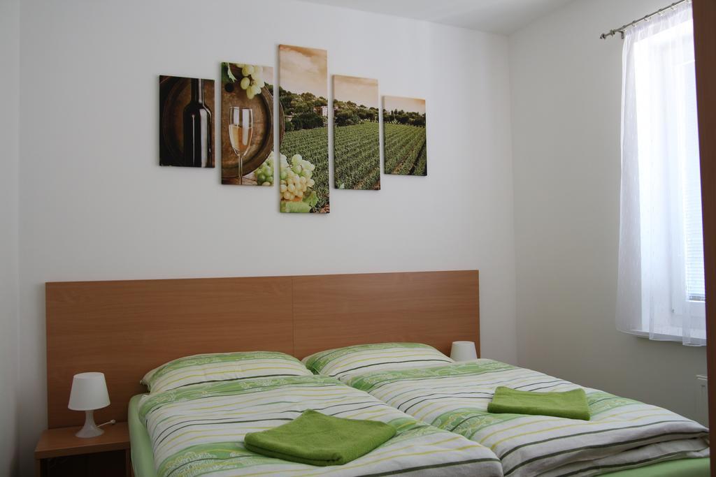 Penzion Bobule Stare Mesto  Rom bilde
