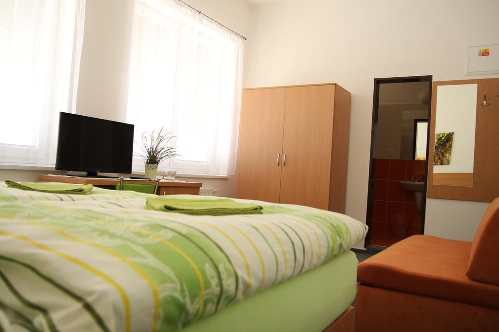 Penzion Bobule Stare Mesto  Rom bilde