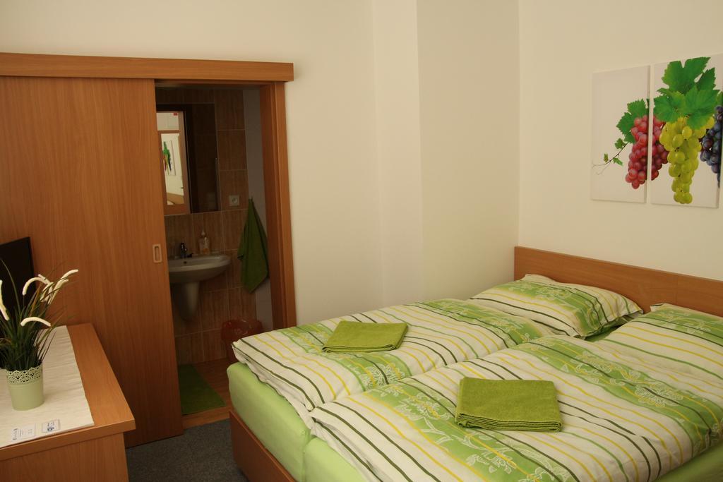 Penzion Bobule Stare Mesto  Rom bilde