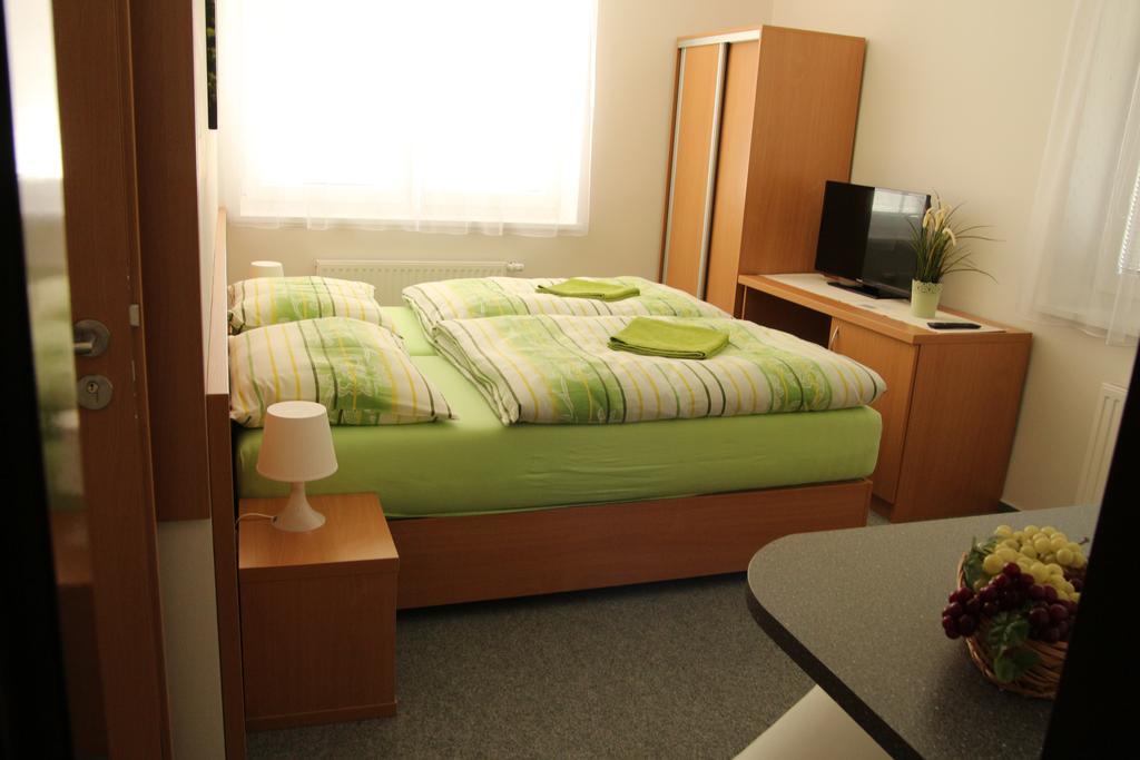 Penzion Bobule Stare Mesto  Rom bilde